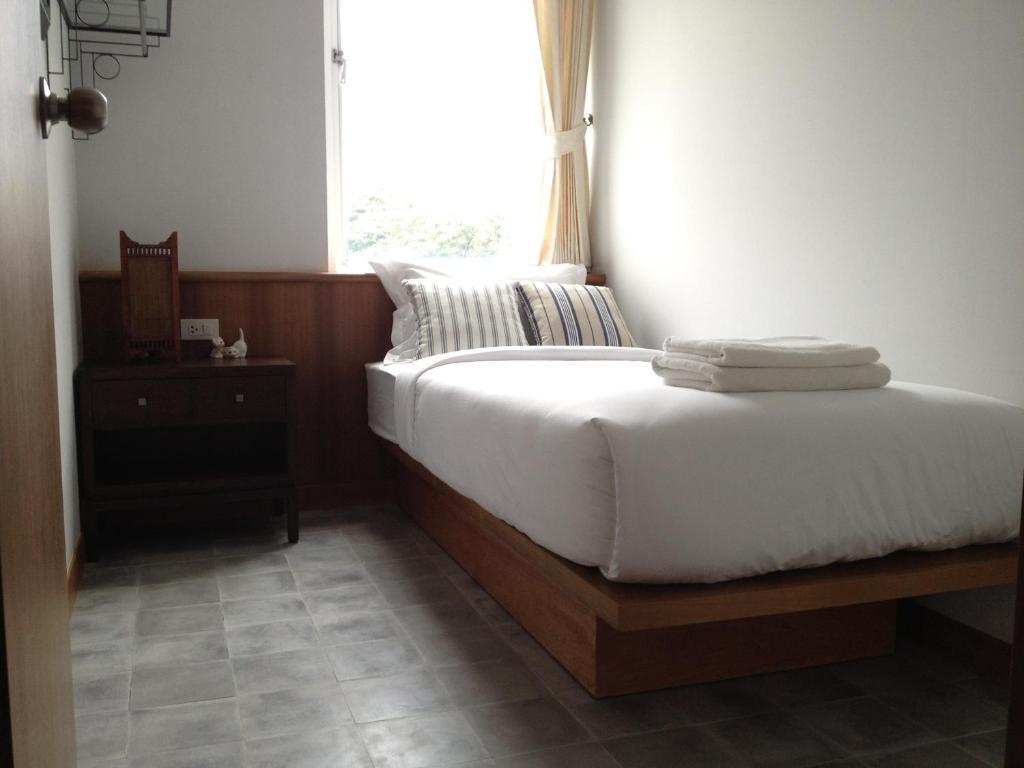 Baan Dinso Hostel@Ratchadamnoen Bangkok Szoba fotó