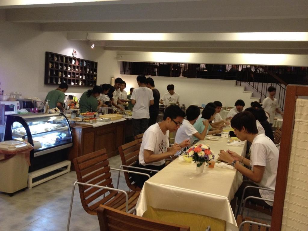 Baan Dinso Hostel@Ratchadamnoen Bangkok Kültér fotó