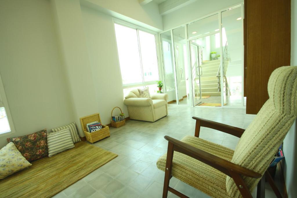 Baan Dinso Hostel@Ratchadamnoen Bangkok Kültér fotó