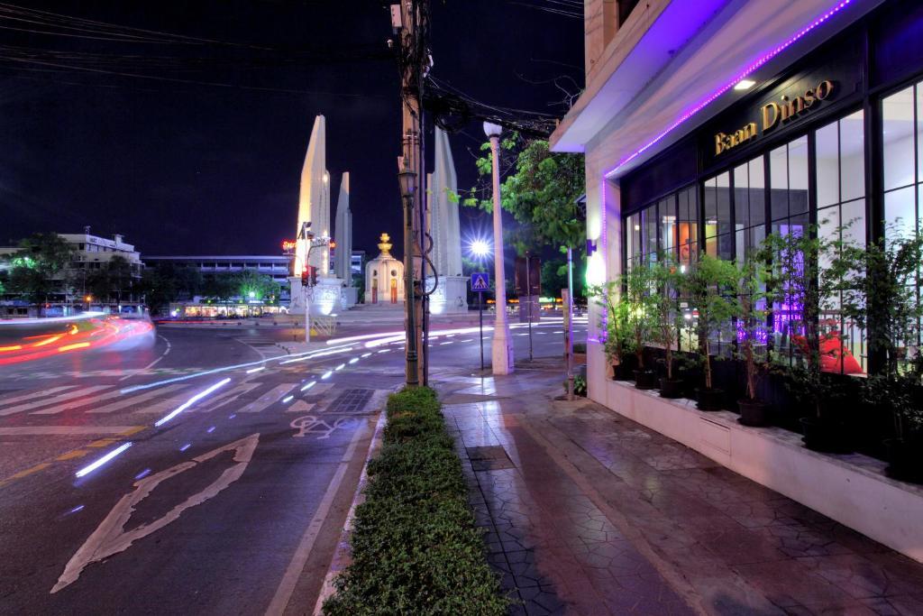 Baan Dinso Hostel@Ratchadamnoen Bangkok Kültér fotó